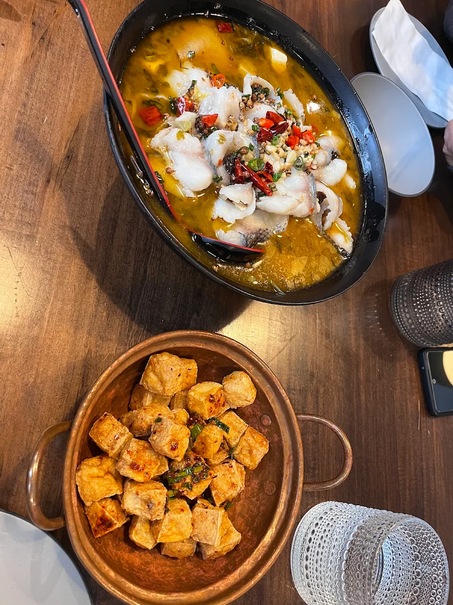 dali sauerkraut fish 大理酸菜鱼